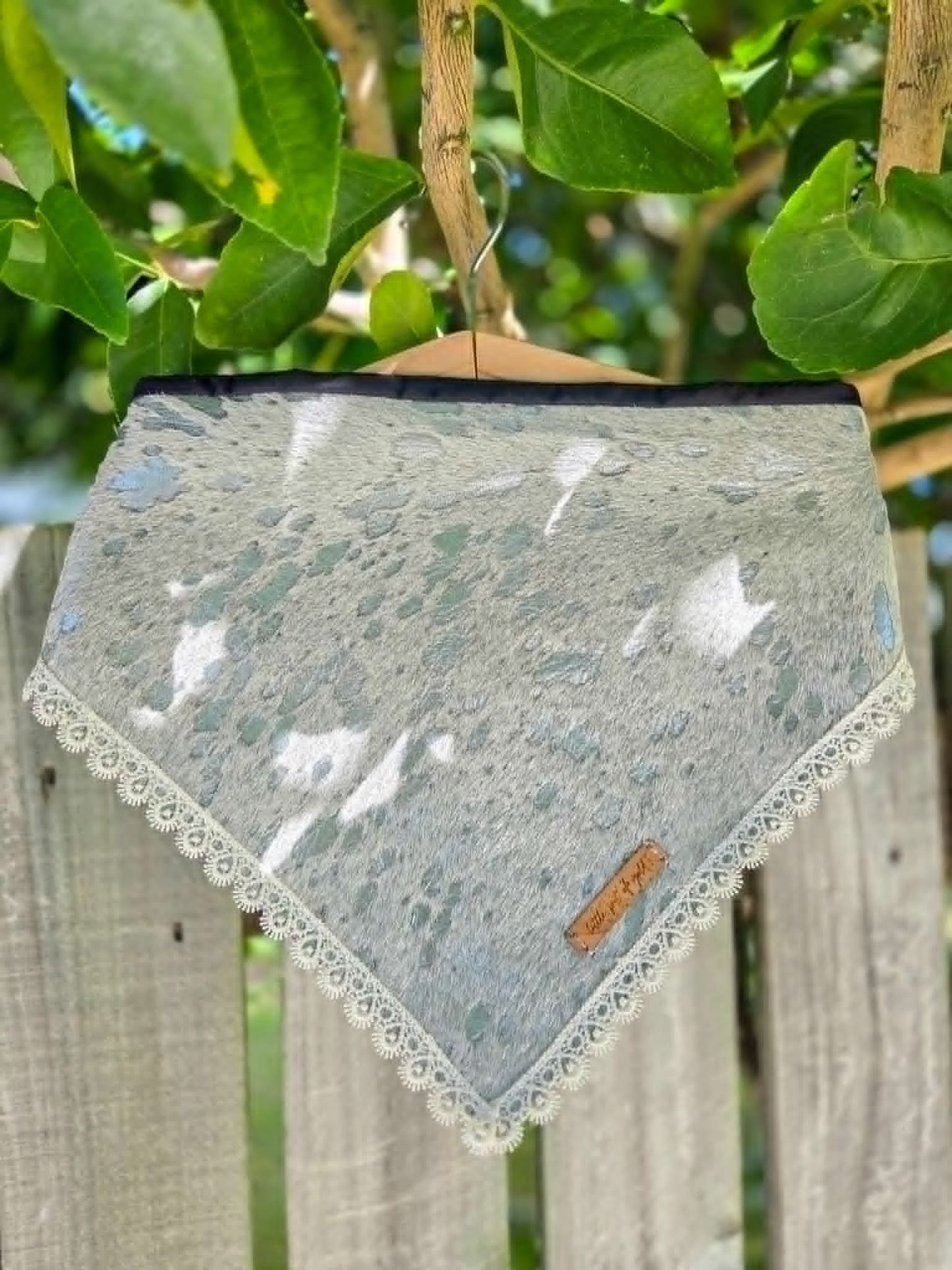 Large Cowhide Bunchies